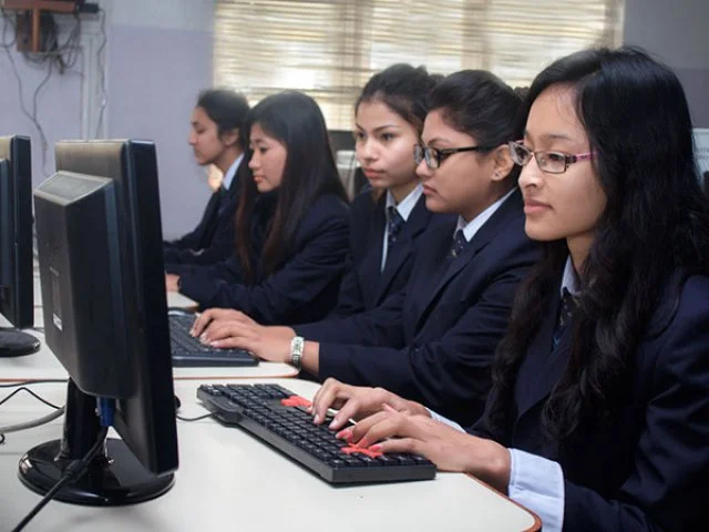 Students working on computers at the best MBS college in Kathmandu valley